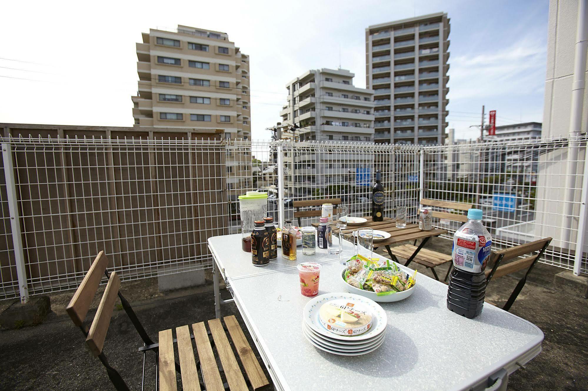 Bonfire Hostel Осака Екстер'єр фото